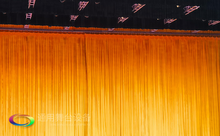 通用舞臺阻燃幕布承接禪城融媒體中心報告廳舞臺建設(shè) 促進(jìn)佛山區(qū)級融媒體建設(shè)再邁大步